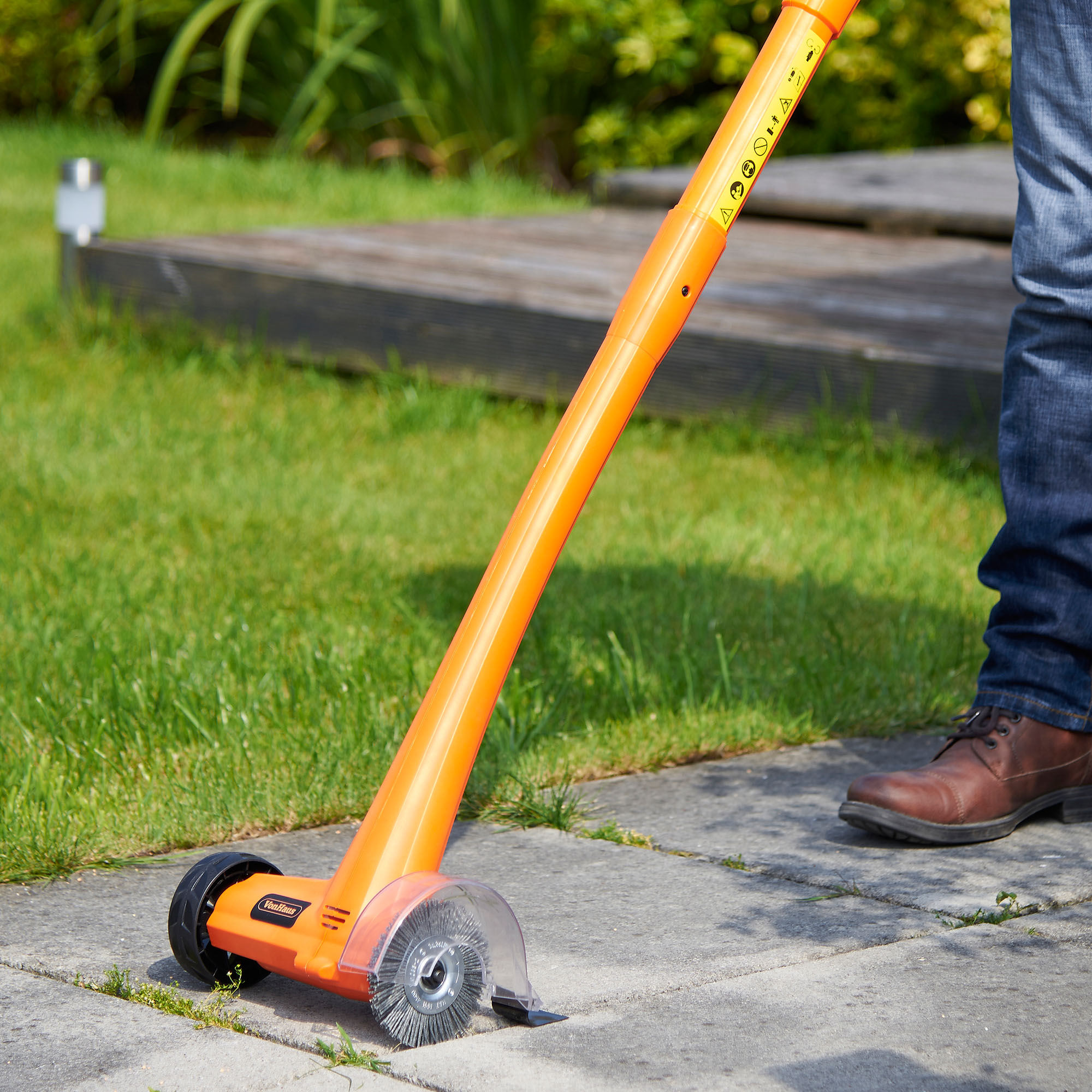 VonHaus 140W Electric Weed sweeper Patio & Decking Brush Sweeper eBay